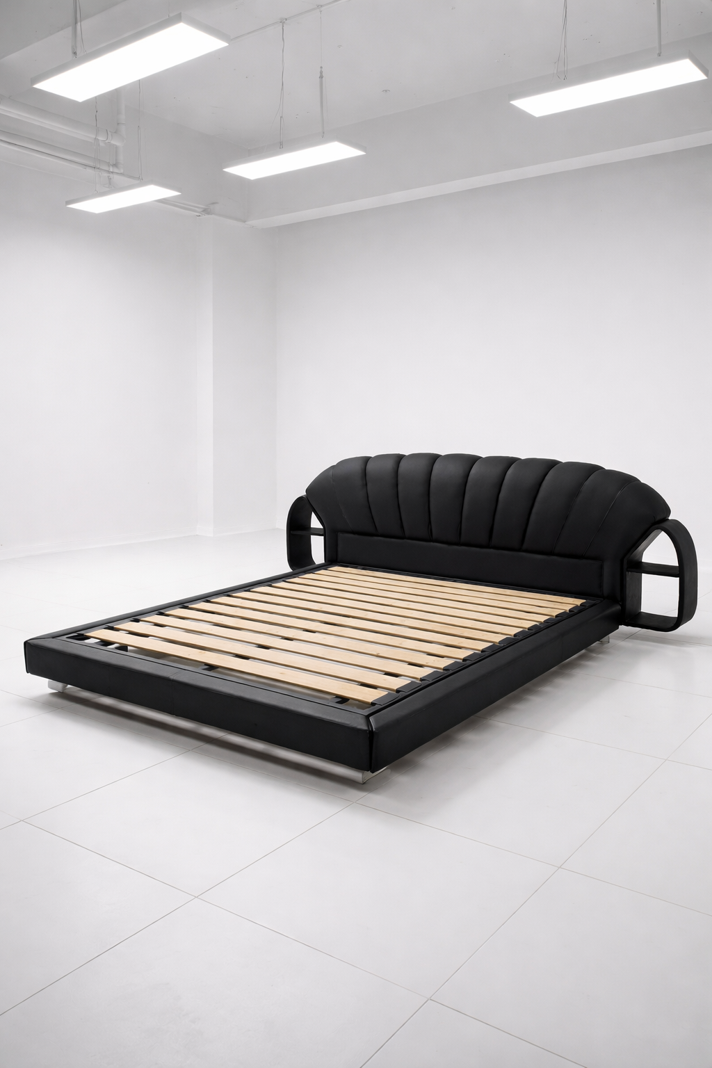LunaShell Luxury Bed